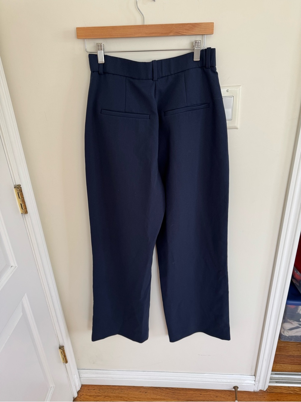 Abercrombie & Fitch Curve
Love A&F Sloane Tailored Wide Leg Pant - Picture 6 of 8